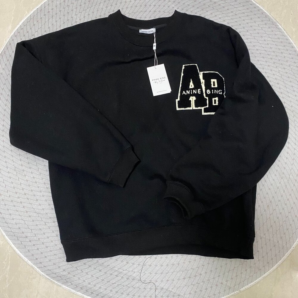 NWT, black crew neck sweatshirt, Harvey